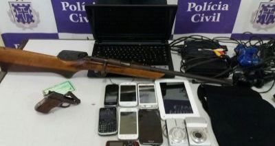 Polícia prende receptador com armas e celulares em Alagoinhas