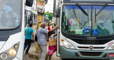 Prefeitura rebate e diz que corte de linhas de ônibus atendeu pedido do governo