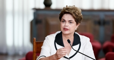 Dilma critica condenação de Lula: "é um escárnio"