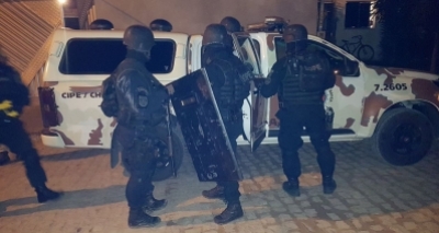 Polícia liberta crianças mantidas reféns por padrasto em Itaberaba