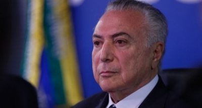 PMDB suspende funções partidárias de seis deputados que votaram contra Temer