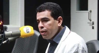 Presidente do Bahia rebate deputado durante entrevista: 