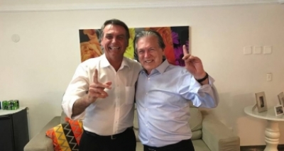 Bolsonaro firma acordo com PSL para disputar Presidência; Livres deixa partido