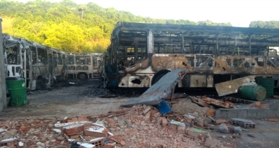 Incêndio tira 58 ônibus de circulação; prejuízo é avaliado em R$ 20 mi