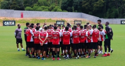 Vitória enfrenta Jacuipense com time misto 