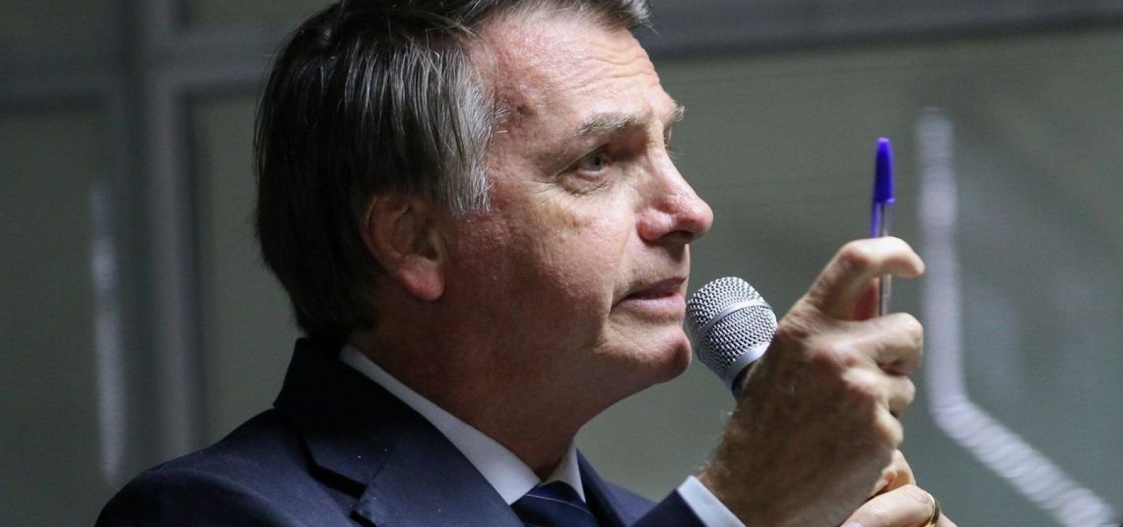 Resultado de imagem para Bolsonaro sanciona lei que criminaliza calúnia com finalidade eleitoral