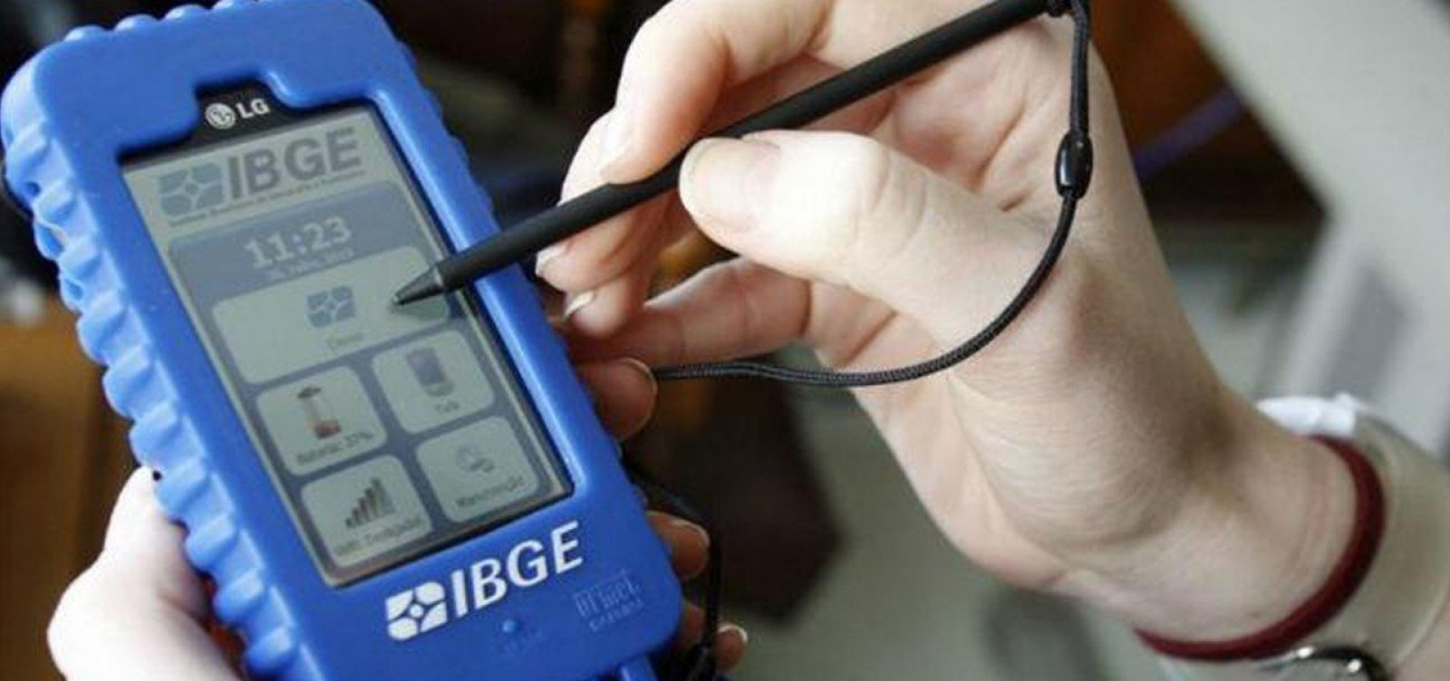 Resultado de imagem para Servidores do IBGE entregam cargos em protesto contra mudanças no Censo, diz sindicato