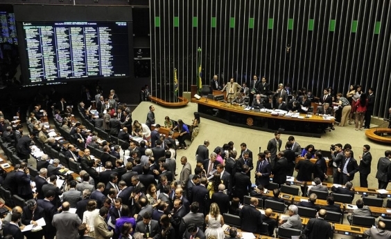 Resultado de imagem para Câmara gasta R$ 13,2 milhões em comissões especiais