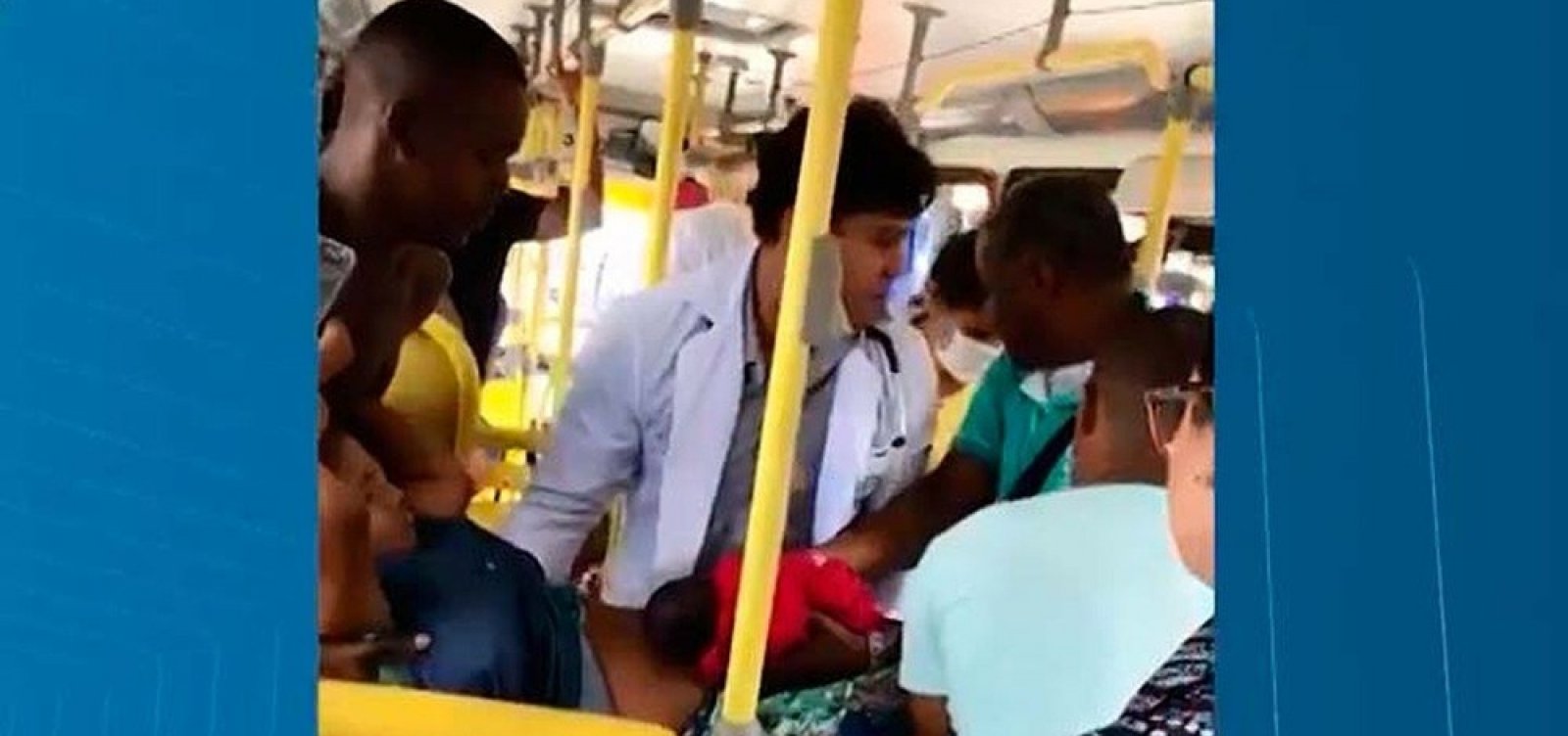 [Mulher dá à luz dentro de ônibus em Salvador]