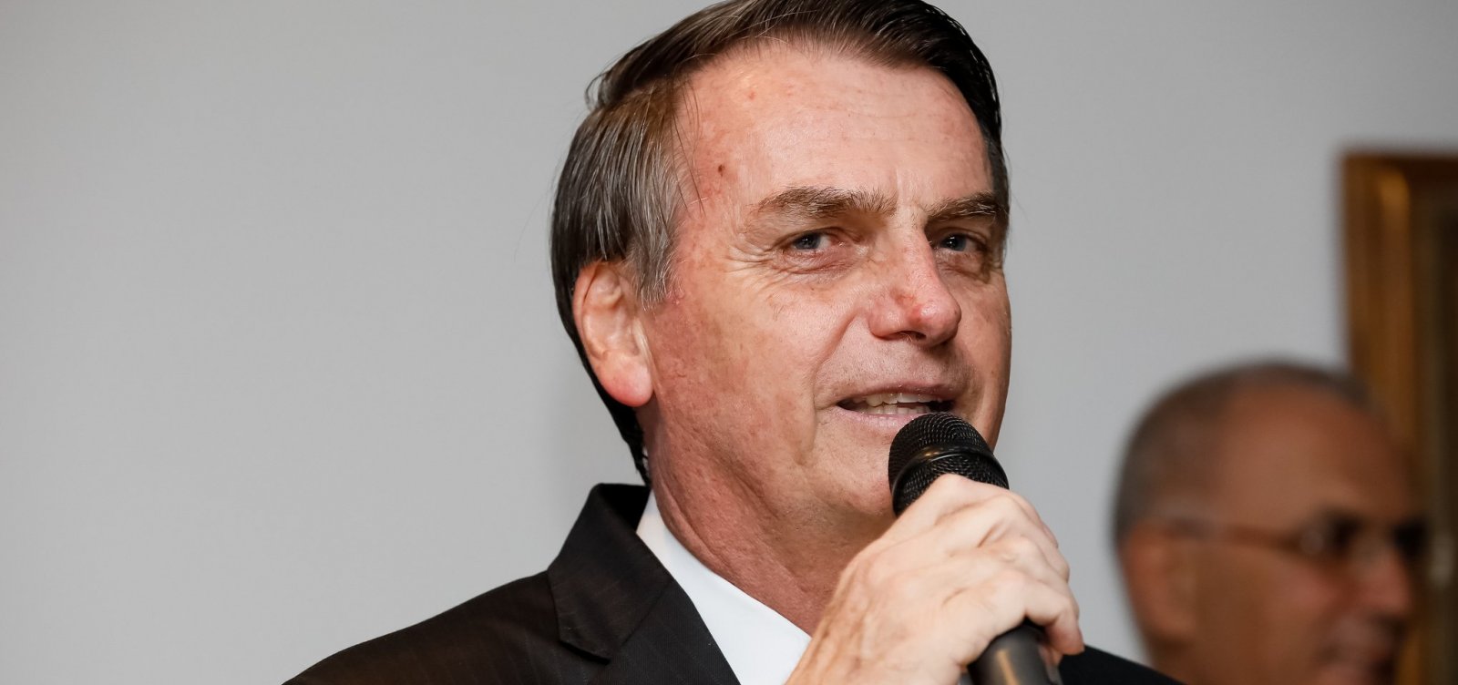 [Bolsonaro desmente demissÃ£o do ministro da EducaÃ§Ã£o]