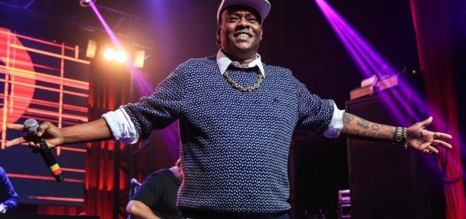 [Cantor MC Sapão morre aos 40 anos]