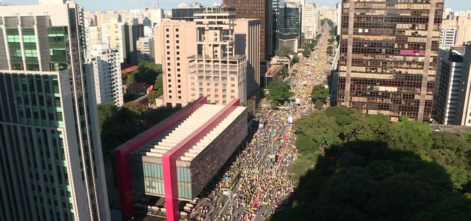 [Ato pró-Bolsonaro ocupa sete quarteirões na Avenida Paulista]