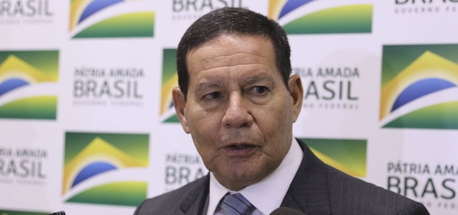 [Após prisão de militar, Mourão diz que Forças Armadas 'não estão imunes ao flagelo da droga']
